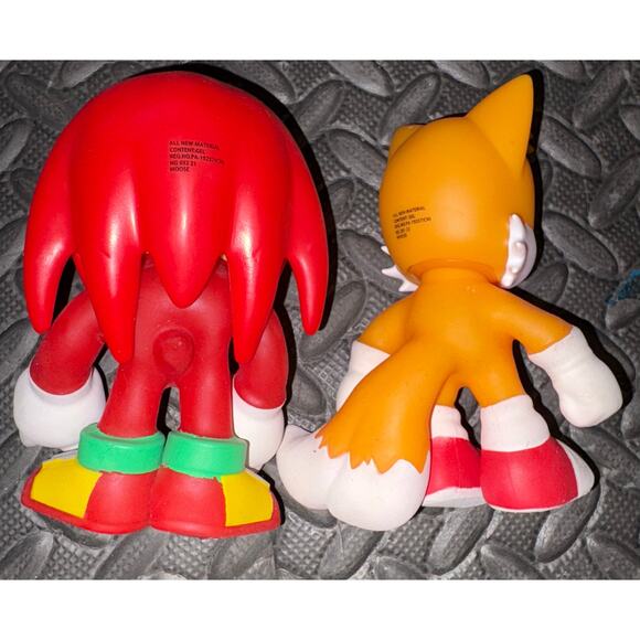 Goo jit zu Sonic the Hedgehog Knuckles and Tails figures - Picture 2 of 2